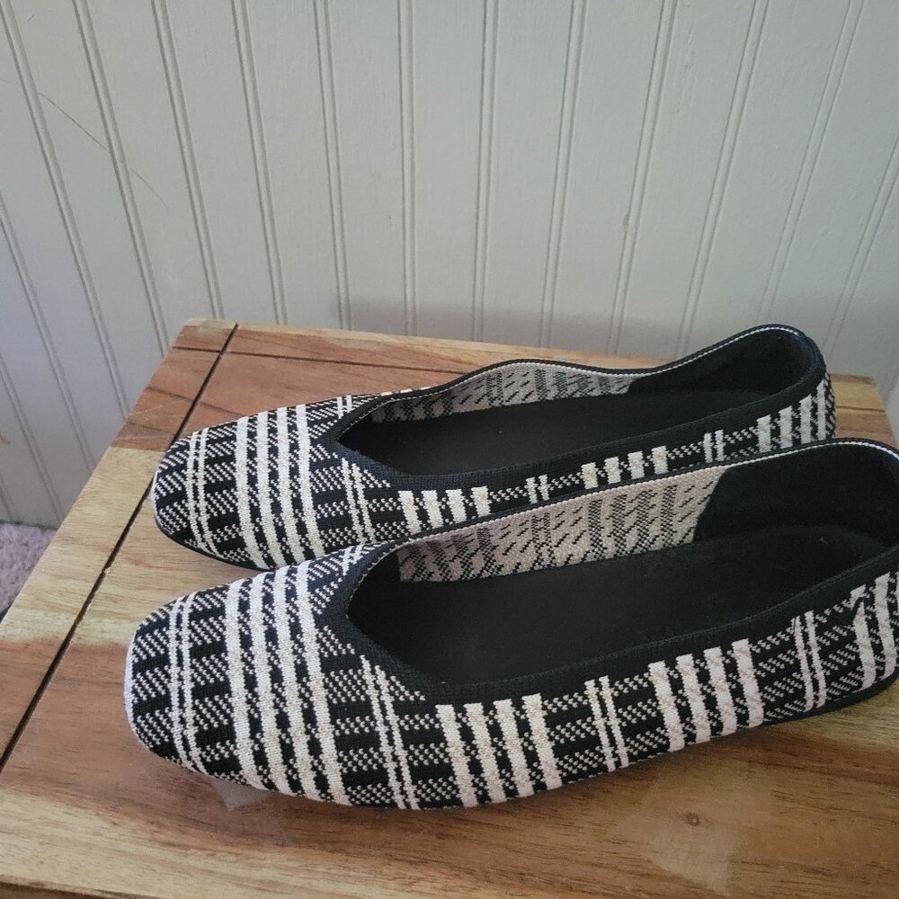 Black and White Knit Flats
